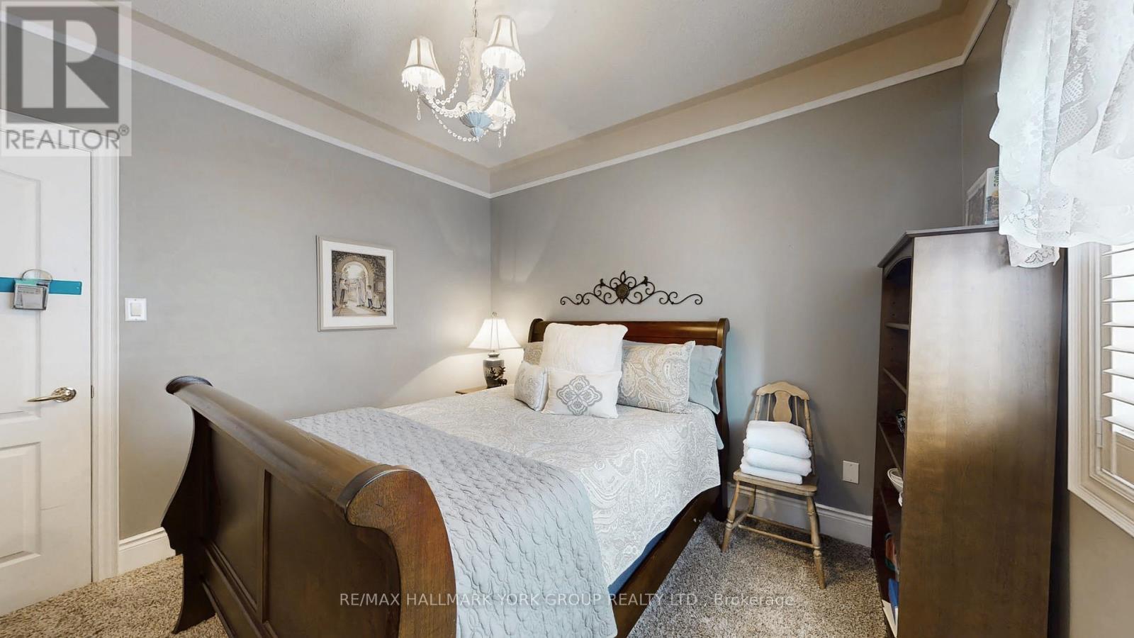 1035 Northern Prospect Crescent, Newmarket, ON - Indoor Photo Showing Bedroom