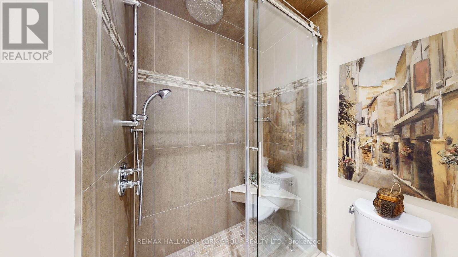 1035 Northern Prospect Crescent, Newmarket, ON - Indoor Photo Showing Bathroom