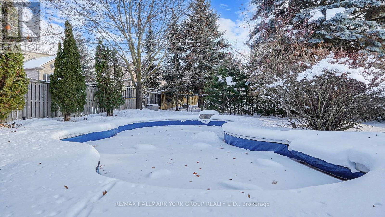 1035 Northern Prospect Crescent, Newmarket, ON - Outdoor