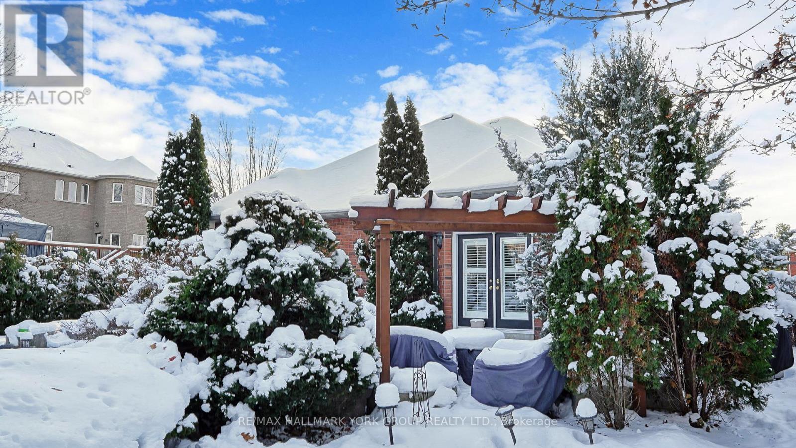 1035 Northern Prospect Crescent, Newmarket, ON - Outdoor