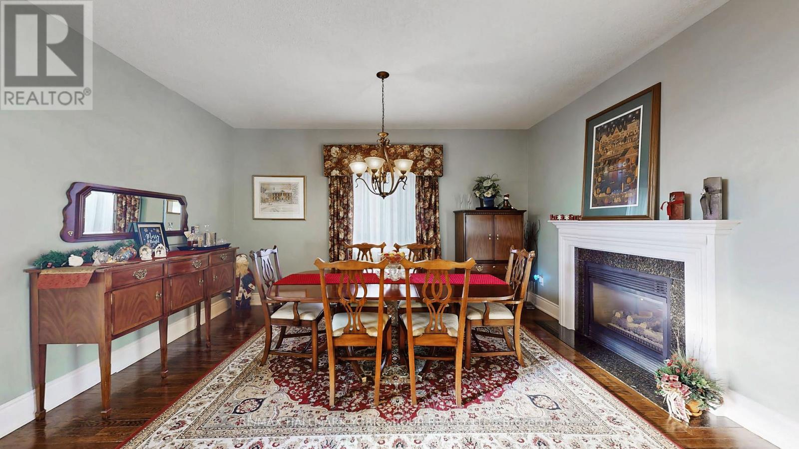 1035 Northern Prospect Crescent, Newmarket, ON - Indoor Photo Showing Dining Room With Fireplace