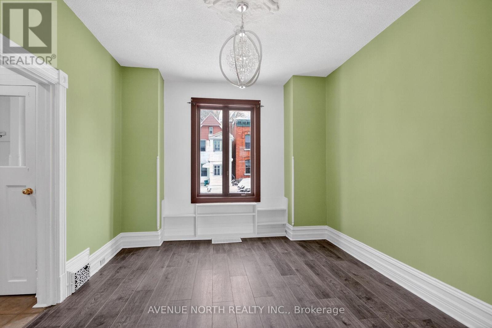 210 Florence Street, Ottawa, ON - Indoor Photo Showing Other Room