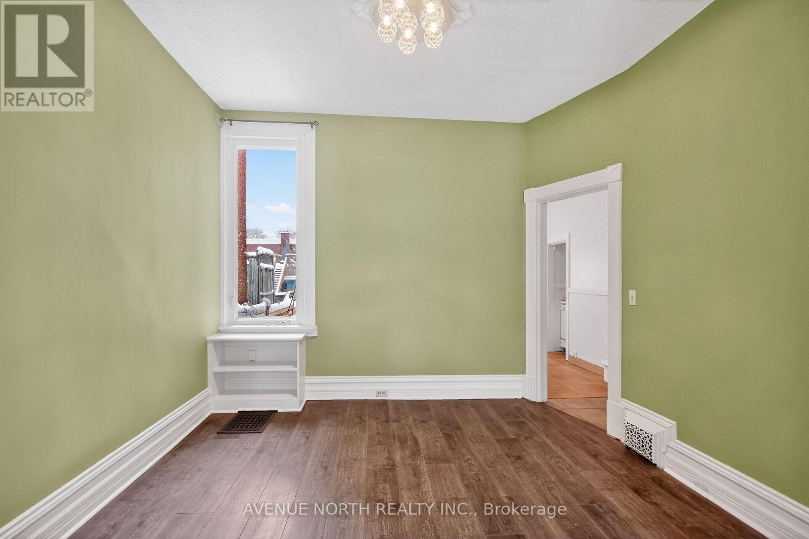 210 Florence Street, Ottawa, ON - Indoor Photo Showing Other Room