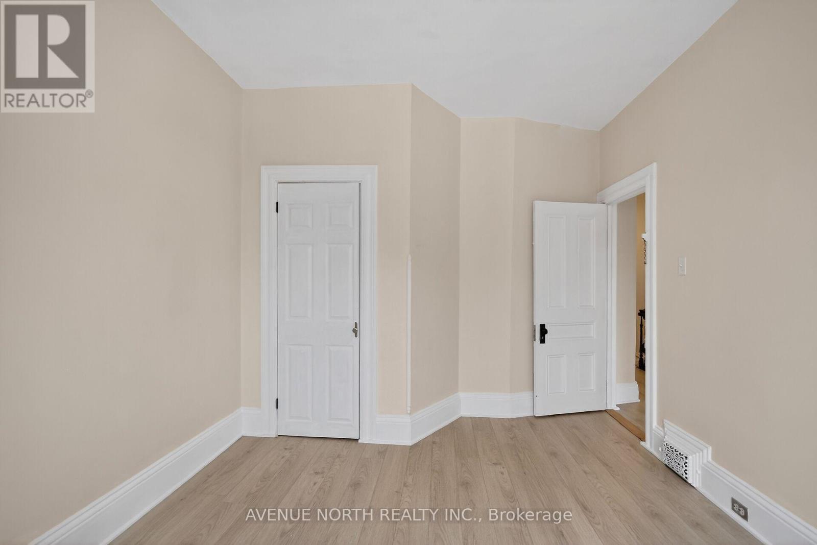 210 Florence Street, Ottawa, ON - Indoor Photo Showing Other Room