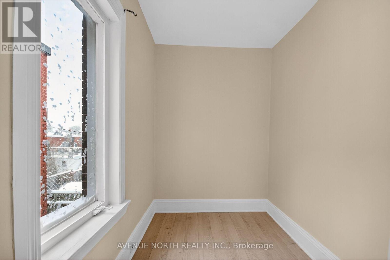 210 Florence Street, Ottawa, ON - Indoor Photo Showing Other Room