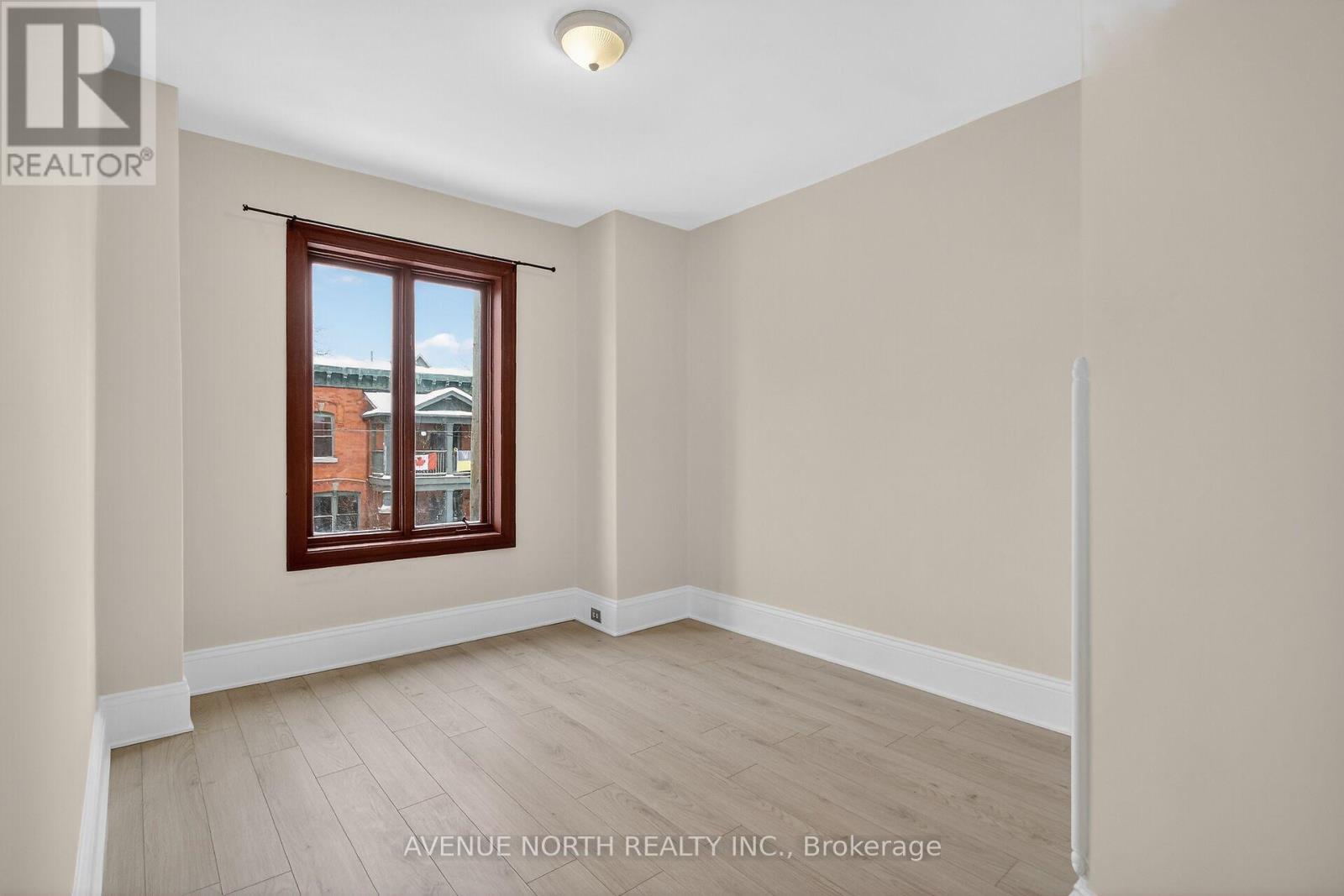 210 Florence Street, Ottawa, ON - Indoor Photo Showing Other Room