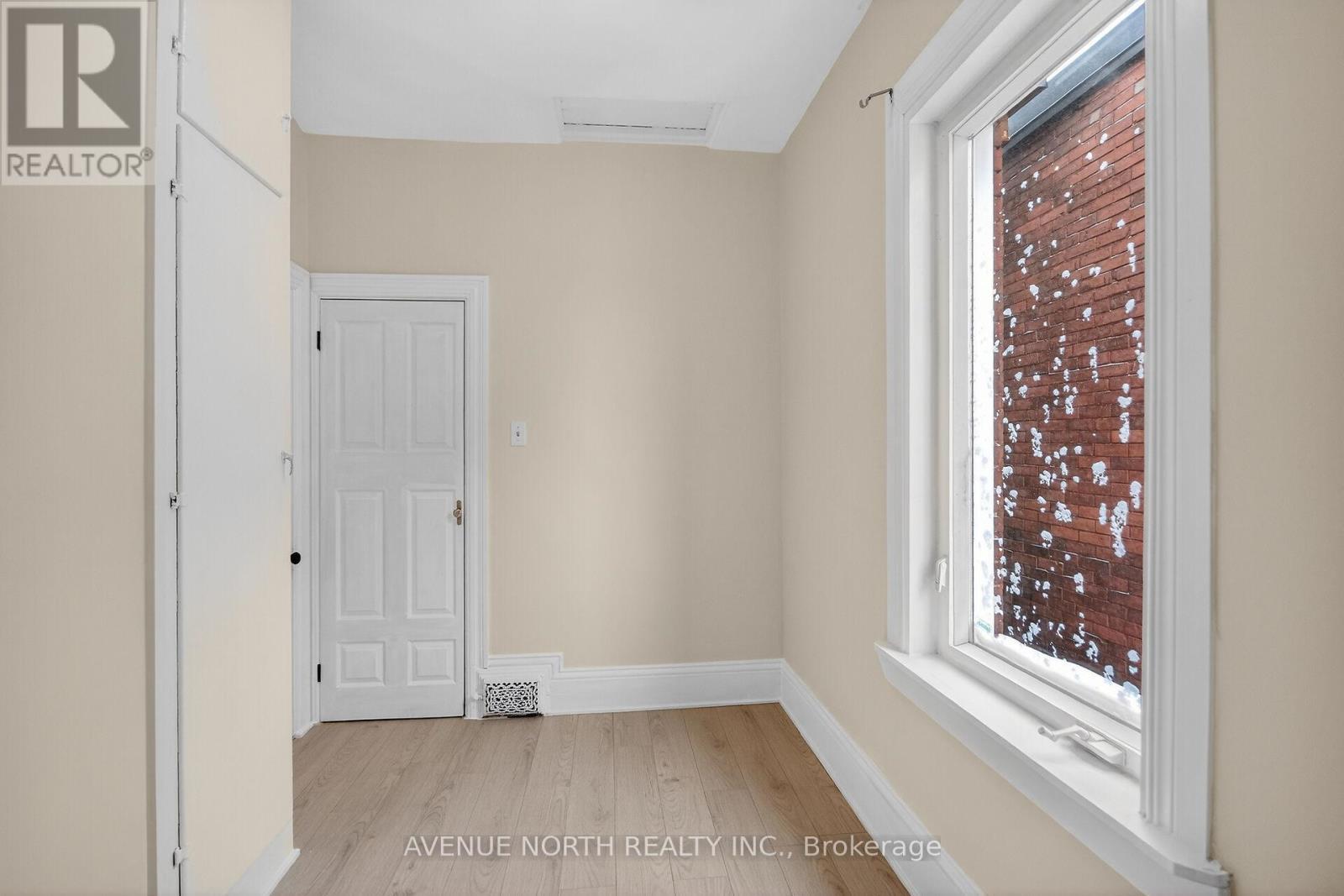 210 Florence Street, Ottawa, ON - Indoor Photo Showing Other Room