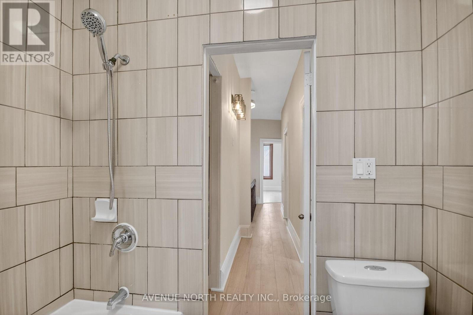210 Florence Street, Ottawa, ON - Indoor Photo Showing Bathroom