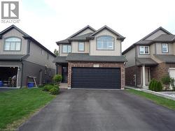 8607 JENNIFER Crescent Niagara Falls, ON L2H 1H4