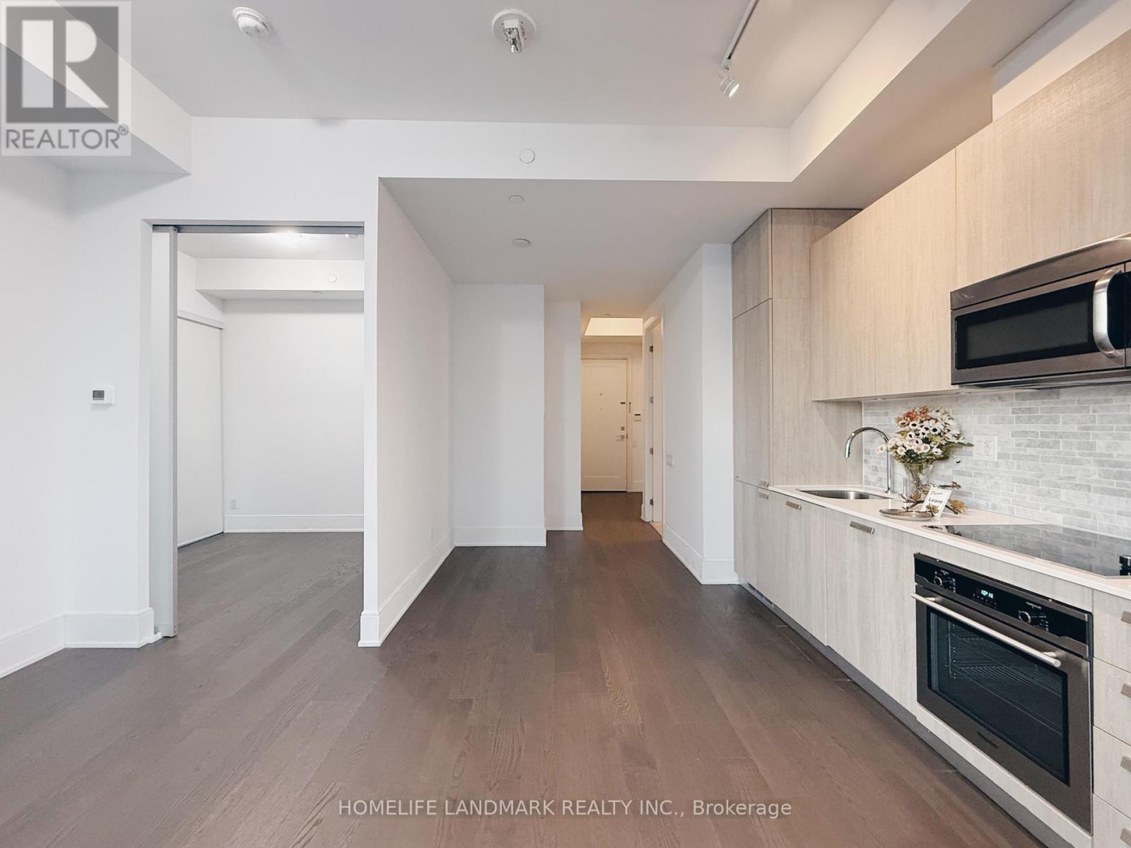 Lph5304 - 50 Charles Street E, Toronto, ON - Indoor Photo Showing Kitchen
