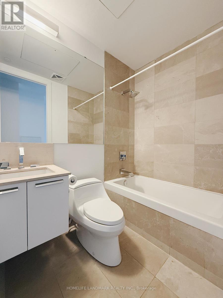 Lph5304 - 50 Charles Street E, Toronto, ON - Indoor Photo Showing Bathroom