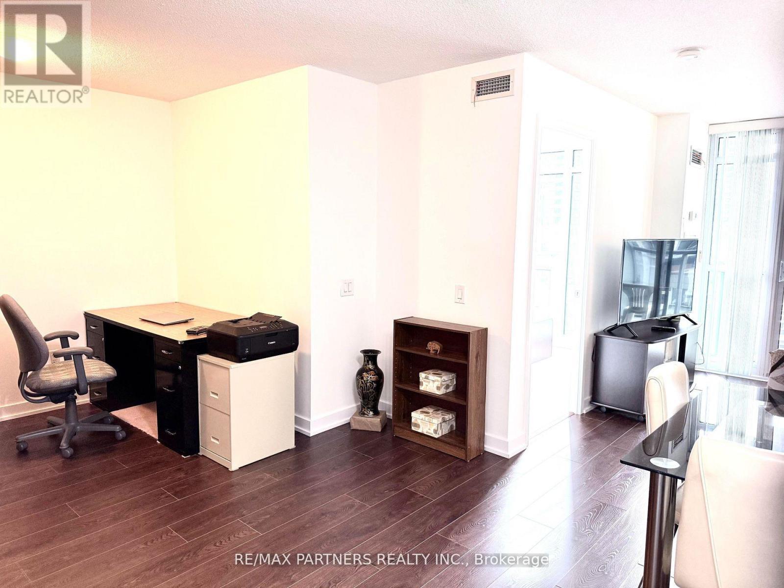 716 - 121 Mcmahon Drive, Toronto, ON - Indoor Photo Showing Other Room