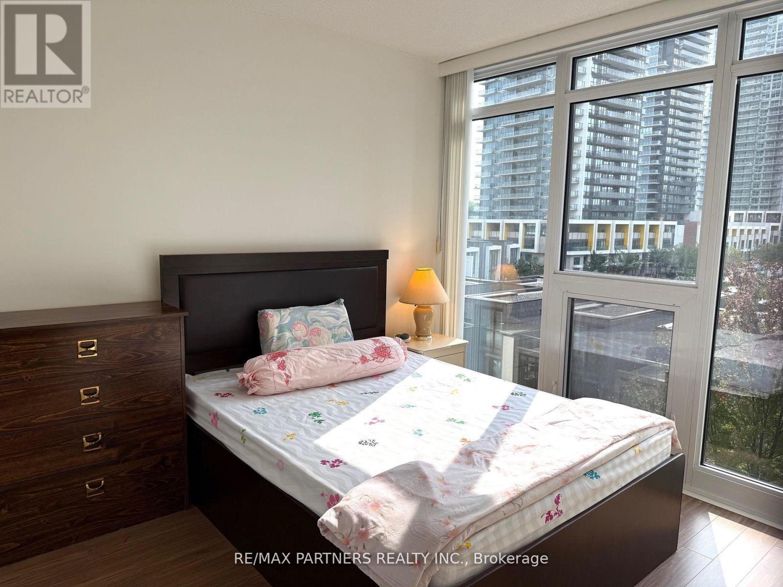 716 - 121 Mcmahon Drive, Toronto, ON - Indoor Photo Showing Bedroom