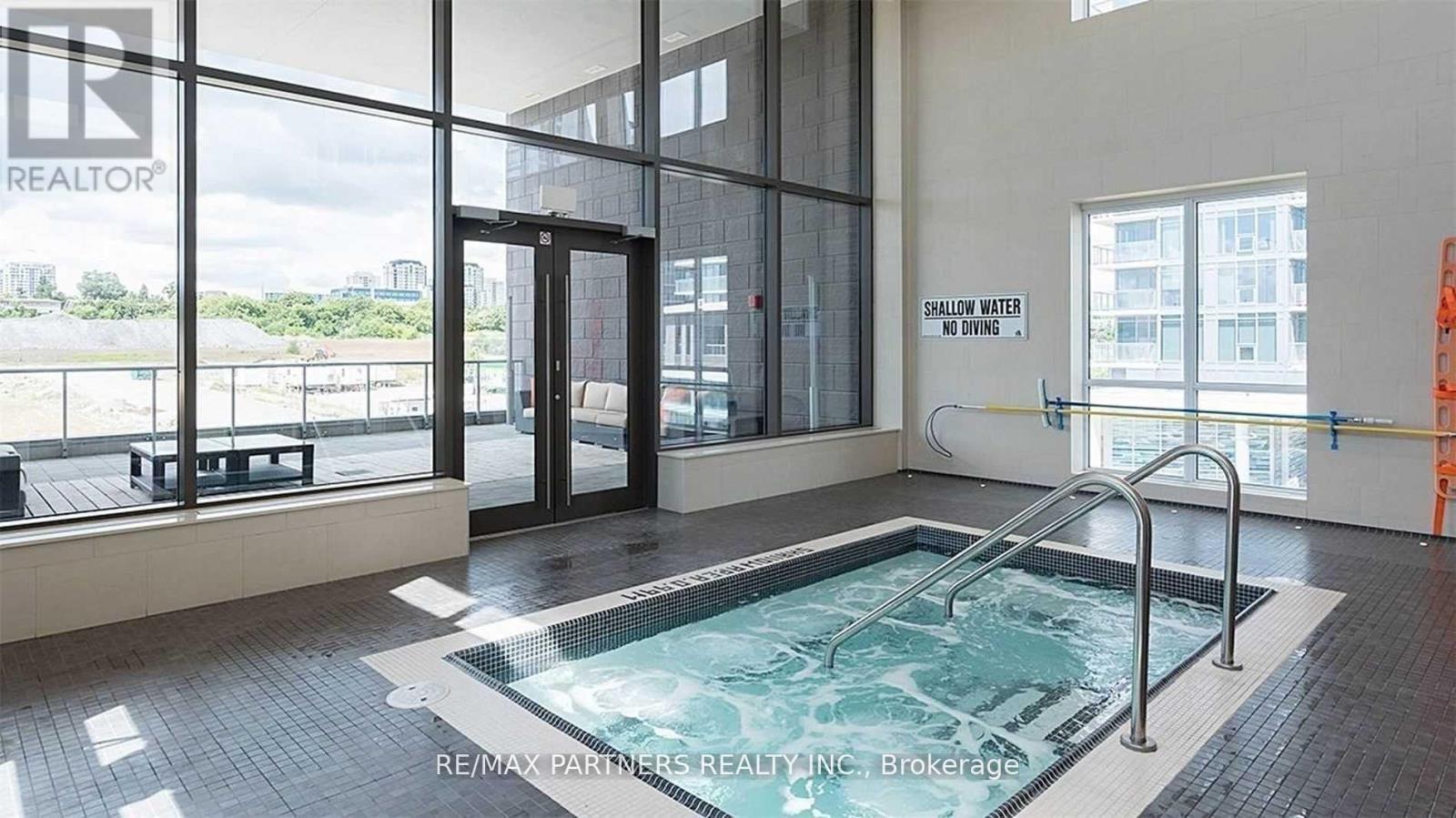 716 - 121 Mcmahon Drive, Toronto, ON - Indoor Photo Showing Other Room