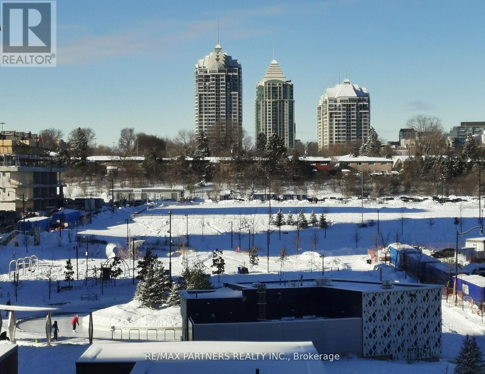 716 - 121 Mcmahon Drive, Toronto, ON - Outdoor