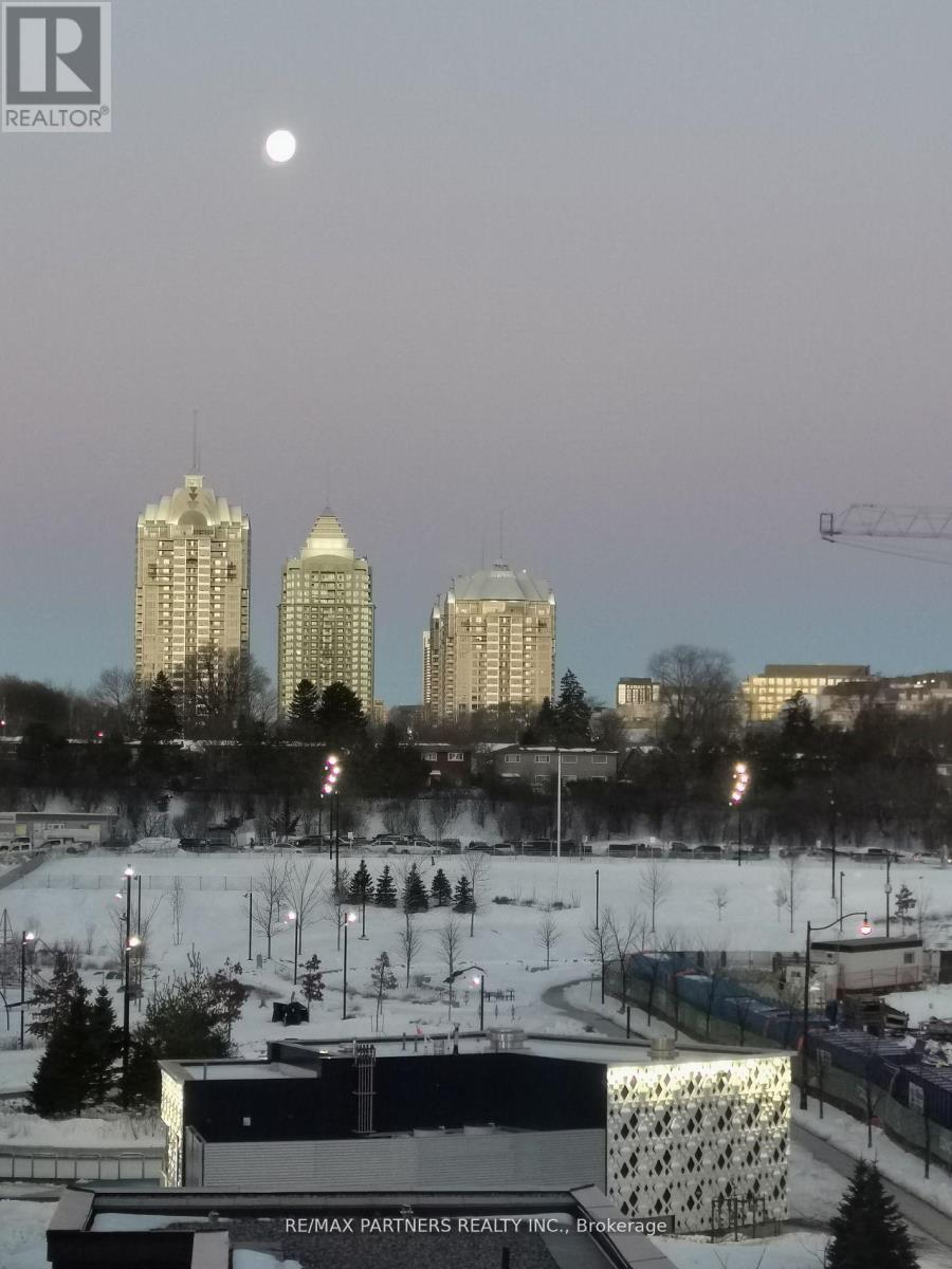 716 - 121 Mcmahon Drive, Toronto, ON - Outdoor