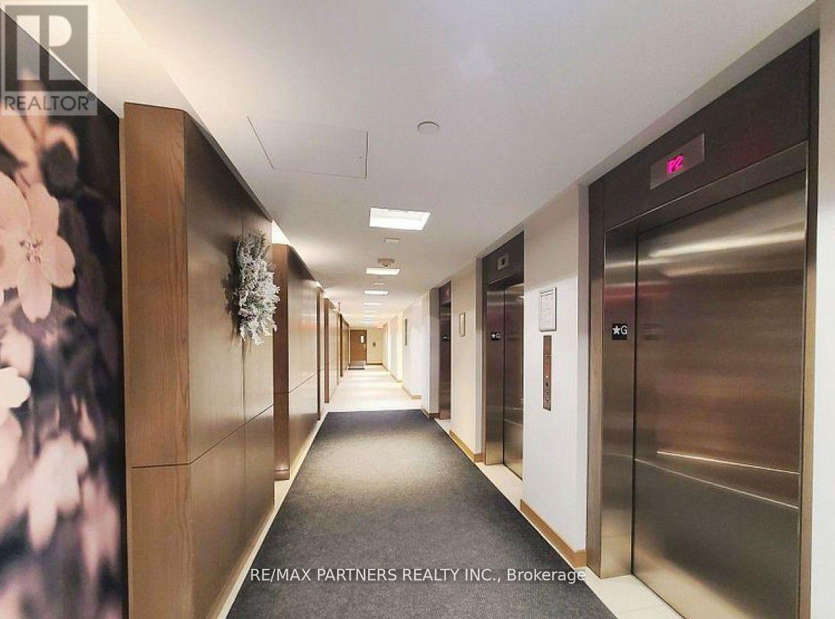 716 - 121 Mcmahon Drive, Toronto, ON - Indoor Photo Showing Other Room