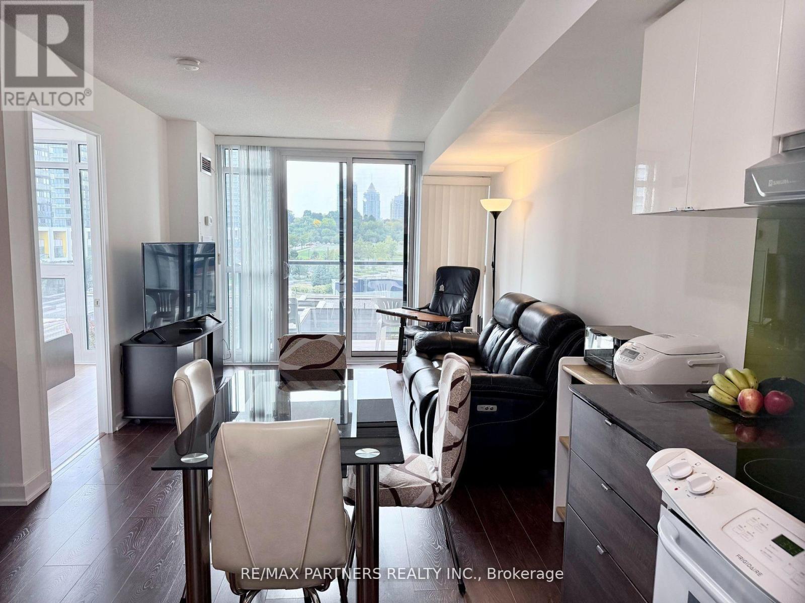 716 - 121 Mcmahon Drive, Toronto, ON - Indoor