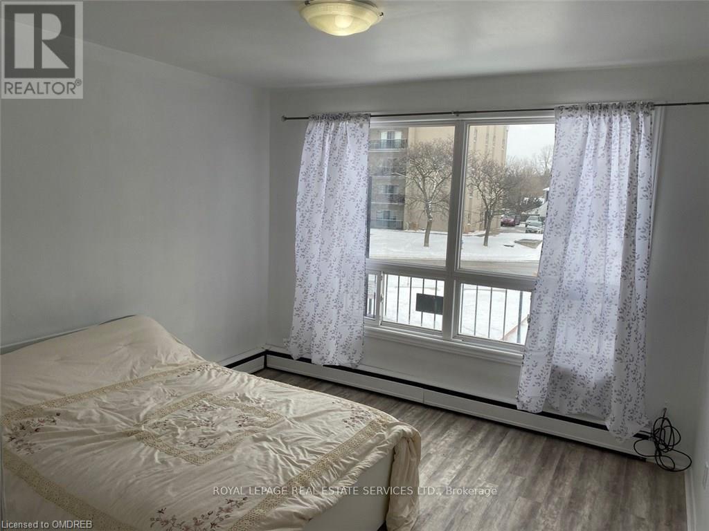 Bedroom 2 - Second Floor - 385 Kerr Street, Oakville, ON - Indoor Photo Showing Bedroom