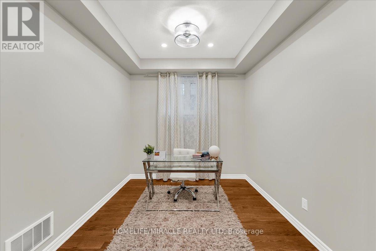 75 Compass Trail, Cambridge, ON - Indoor Photo Showing Office