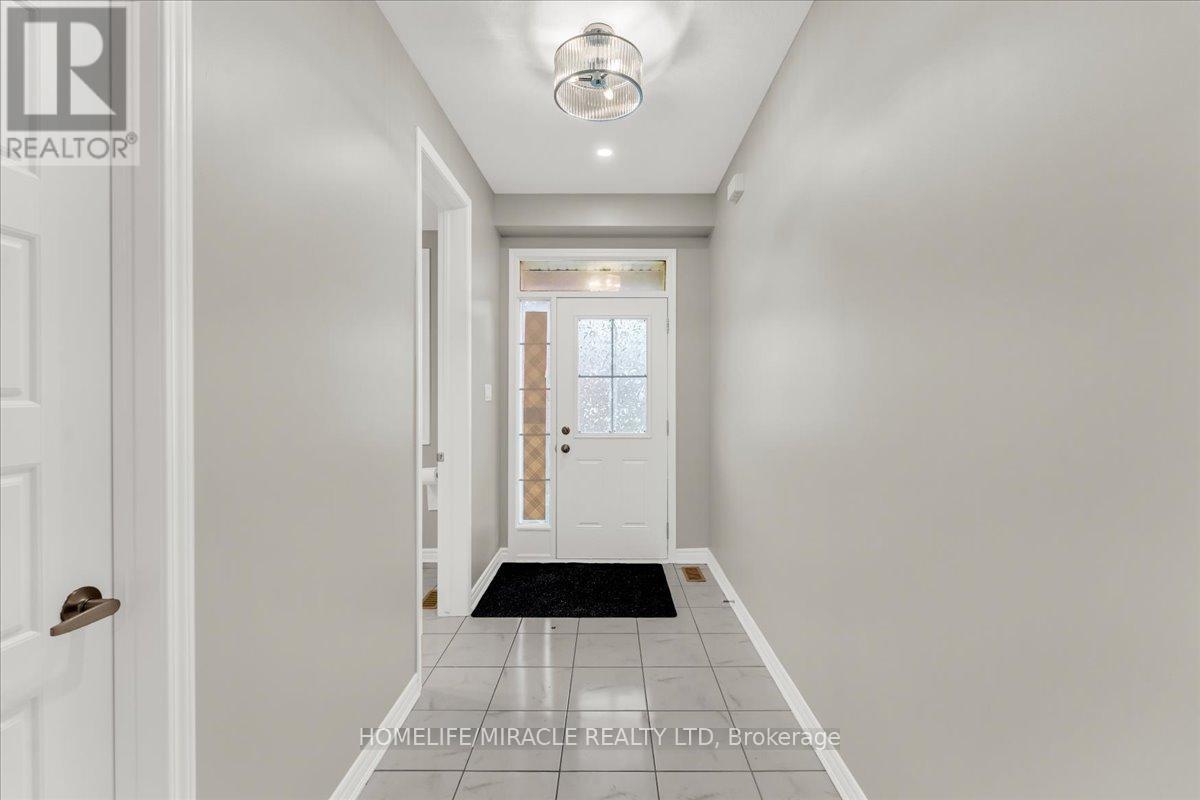 75 Compass Trail, Cambridge, ON - Indoor Photo Showing Other Room