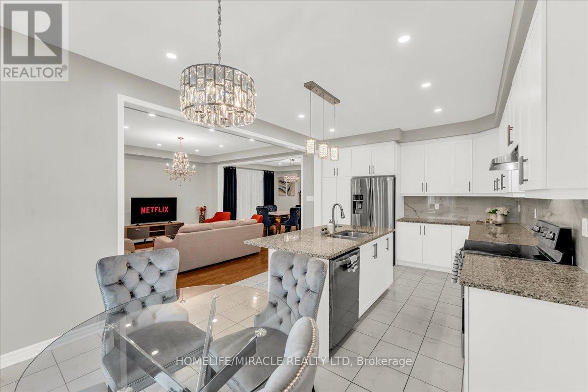 75 Compass Trail, Cambridge, ON - Indoor Photo Showing Kitchen With Upgraded Kitchen