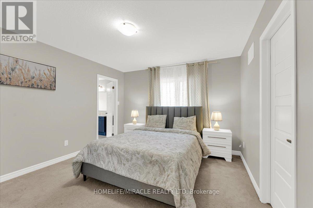 75 Compass Trail, Cambridge, ON - Indoor Photo Showing Bedroom