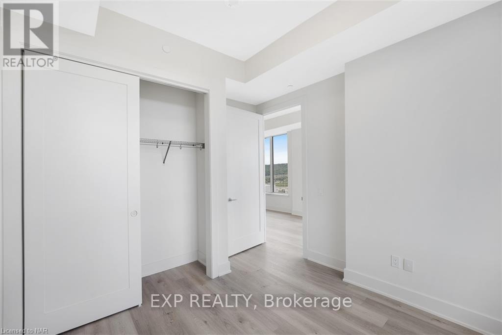 1802 - 385 Winston Road, Grimsby (Grimsby Beach), ON - Indoor Photo Showing Other Room