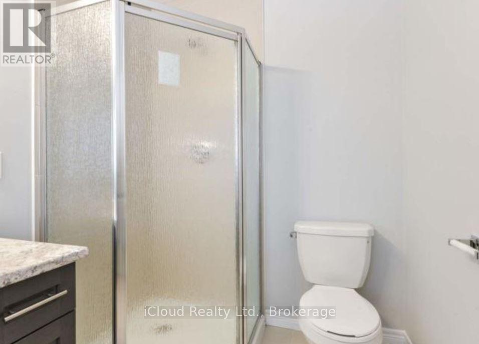 66 Cittadella Boulevard, Hamilton, ON - Indoor Photo Showing Bathroom