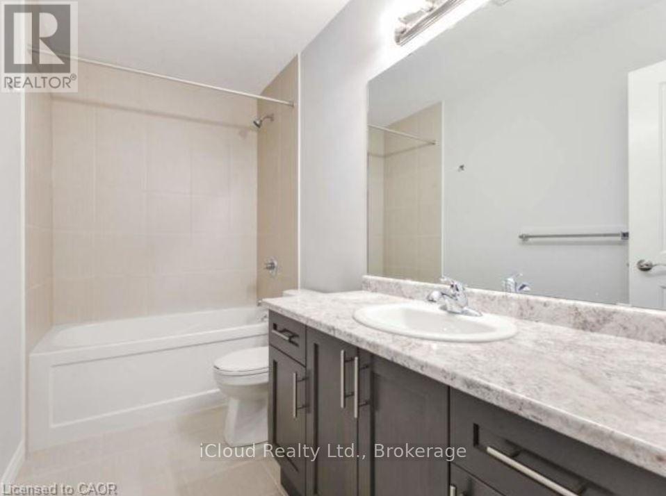 66 Cittadella Boulevard, Hamilton, ON - Indoor Photo Showing Bathroom