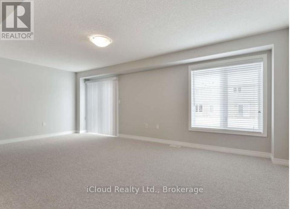 66 Cittadella Boulevard, Hamilton, ON - Indoor Photo Showing Other Room
