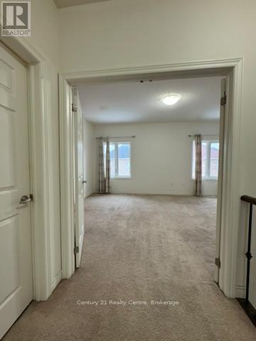 355 Royal Drive W, Brampton, ON - Indoor Photo Showing Other Room