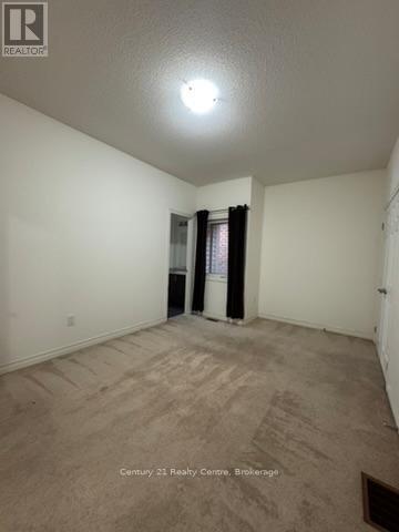 355 Royal Drive W, Brampton, ON - Indoor Photo Showing Other Room