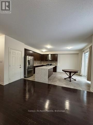 355 Royal Drive W, Brampton, ON - Indoor