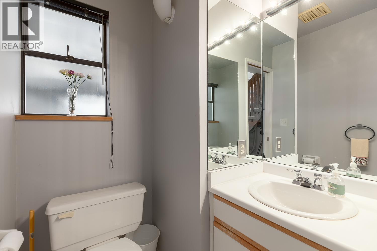 4027 W 32Nd Avenue, Vancouver, BC - Indoor Photo Showing Bathroom