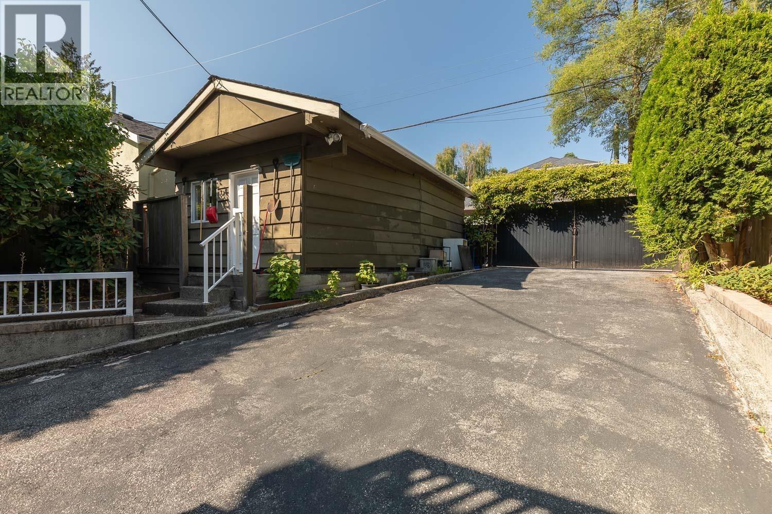4027 W 32Nd Avenue, Vancouver, BC - Outdoor