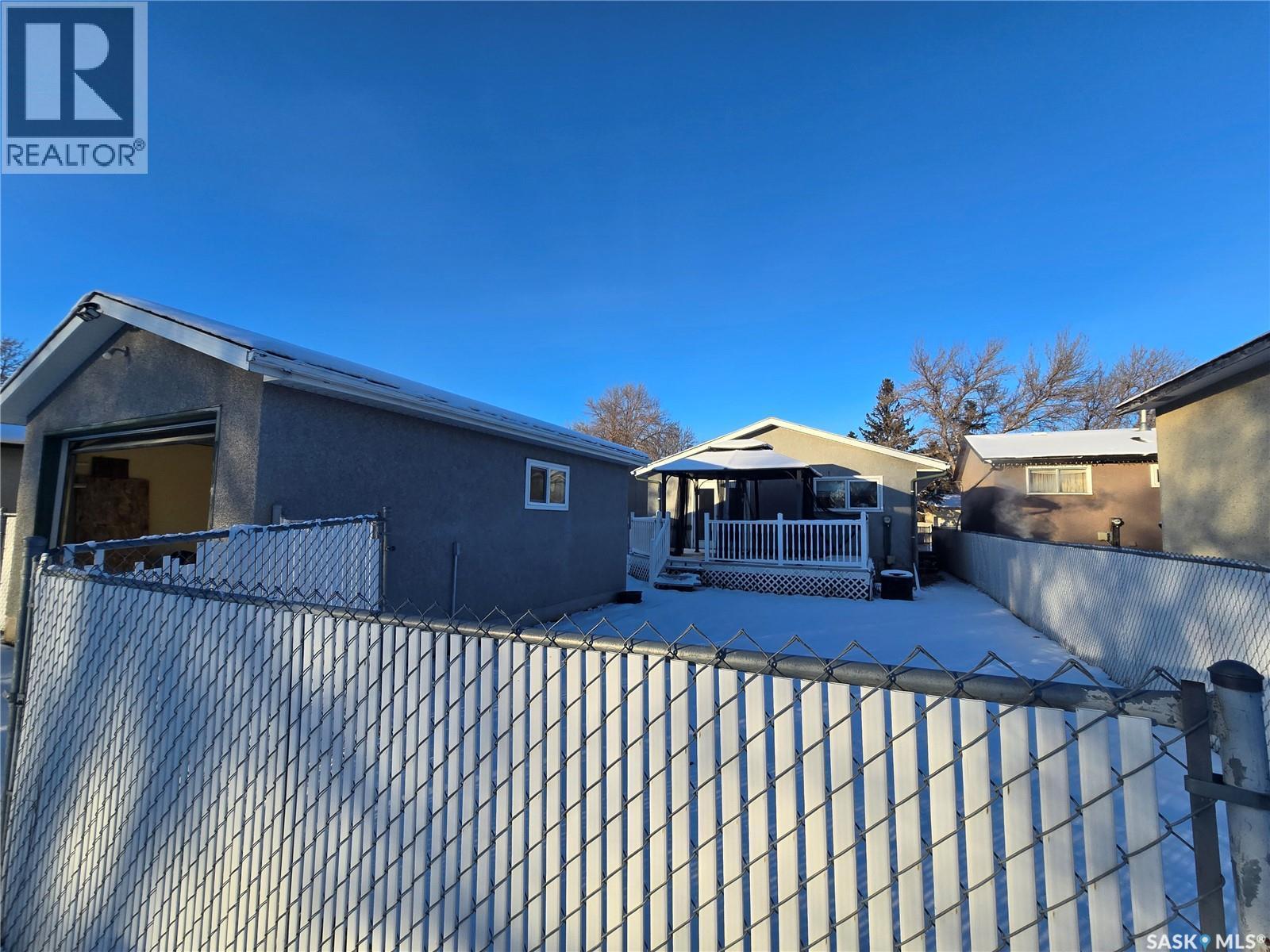 210 Western Crescent, Saskatoon, SK - Outdoor With Deck Patio Veranda