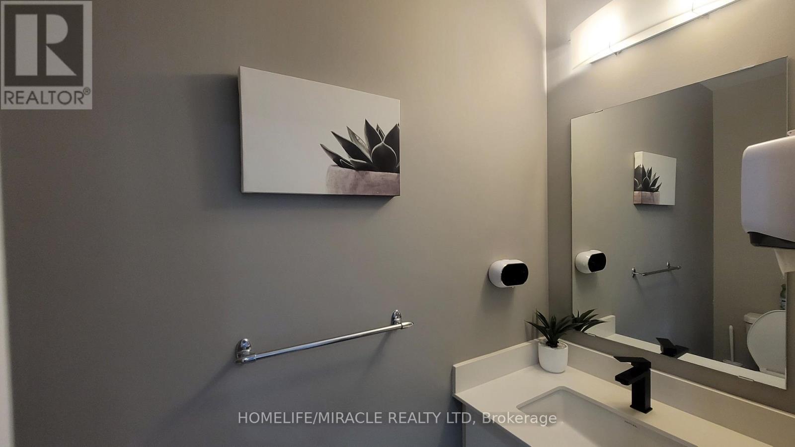 1319 Chee Chee Landing, Milton, ON - Indoor Photo Showing Bathroom