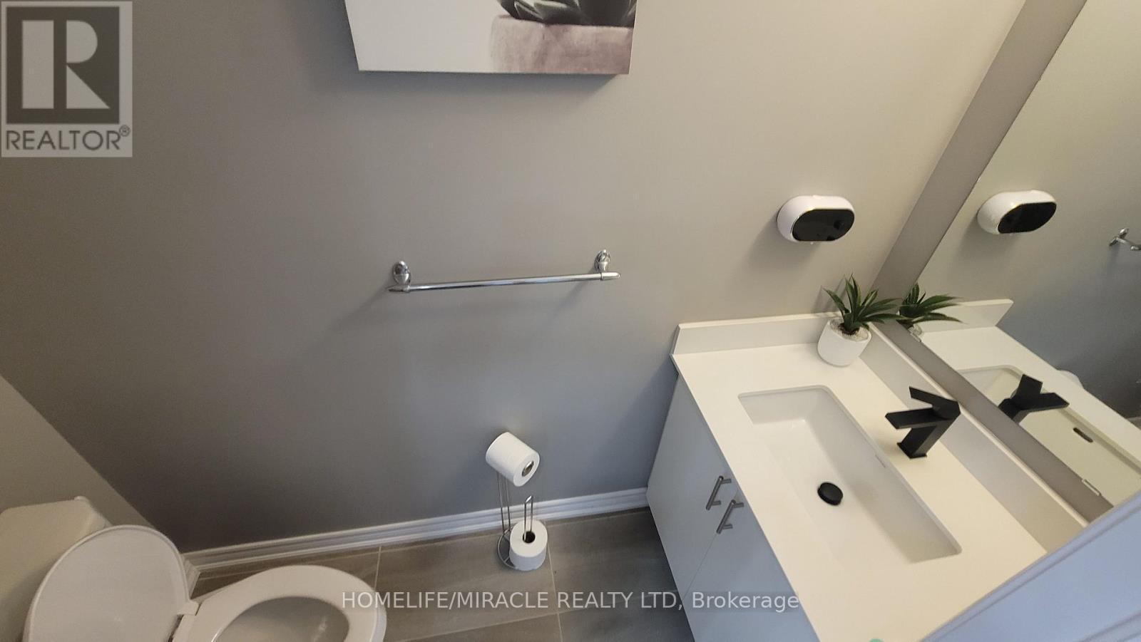 1319 Chee Chee Landing, Milton, ON - Indoor Photo Showing Bathroom