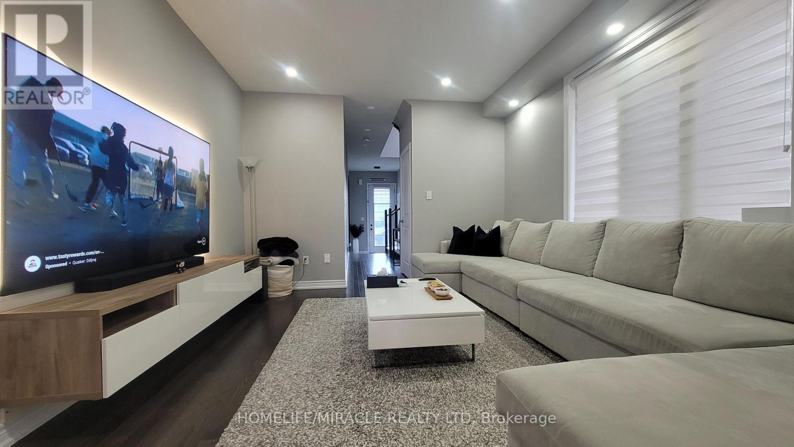 1319 Chee Chee Landing, Milton, ON - Indoor