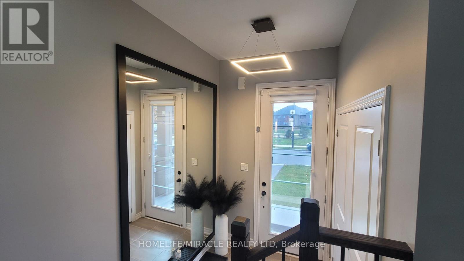 1319 Chee Chee Landing, Milton, ON - Indoor Photo Showing Other Room