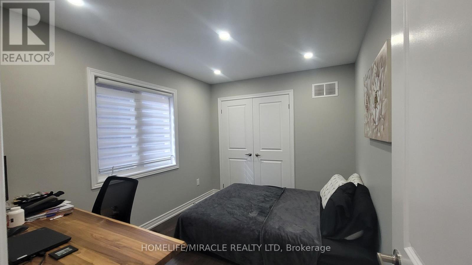 1319 Chee Chee Landing, Milton, ON - Indoor Photo Showing Other Room