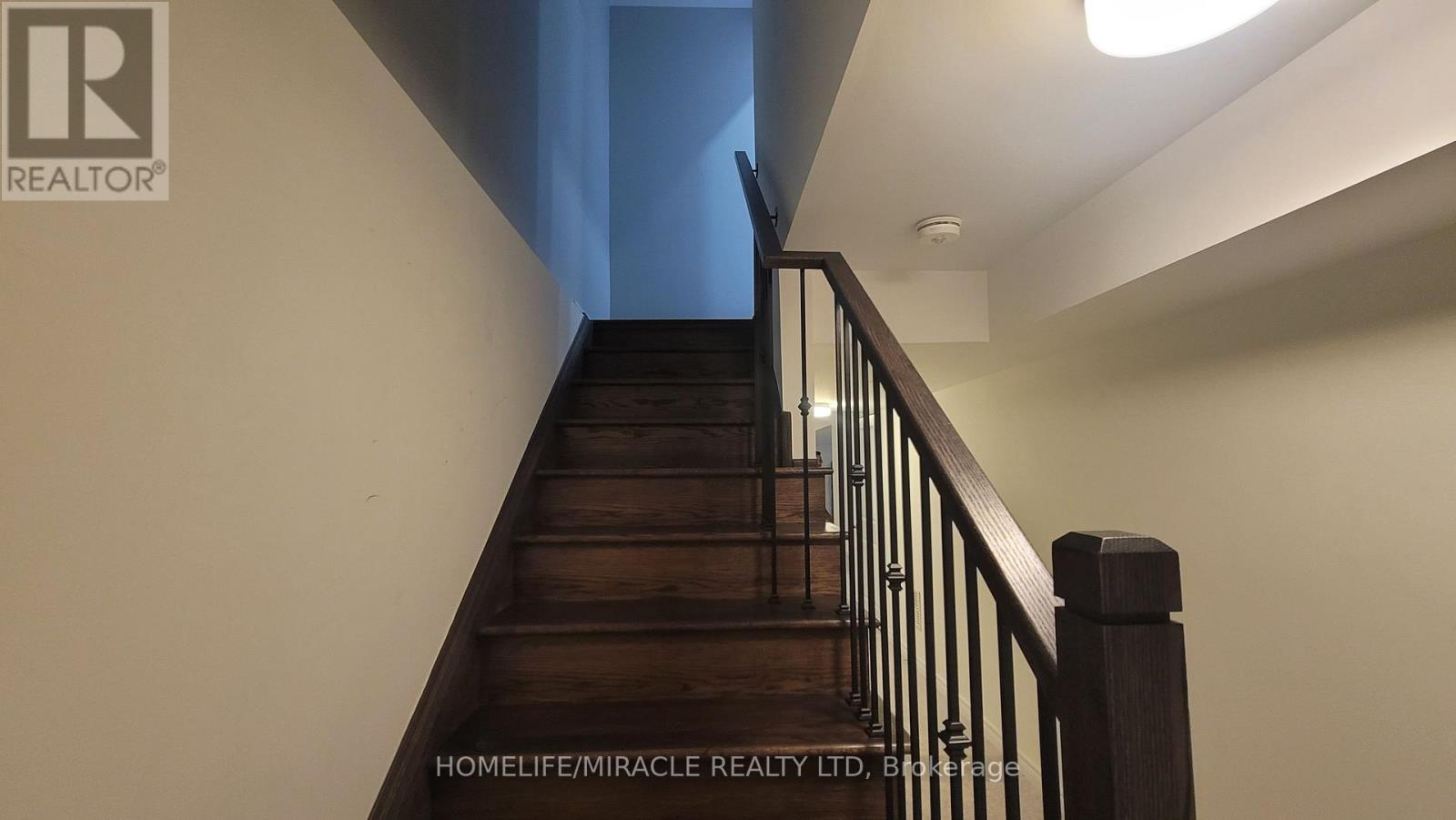 1319 Chee Chee Landing, Milton, ON - Indoor Photo Showing Other Room