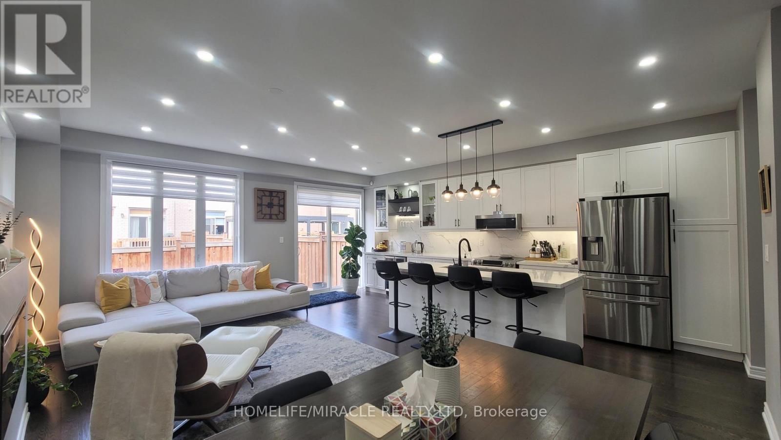 1319 Chee Chee Landing, Milton, ON - Indoor