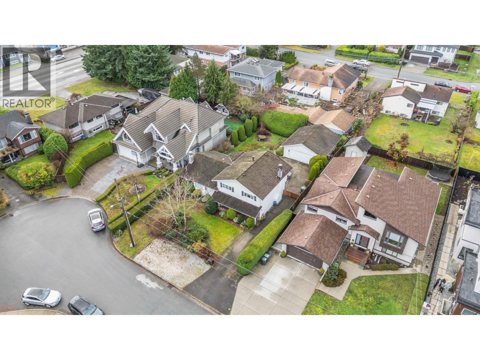 814 Kelvin Street, Coquitlam, BC - Outdoor With View