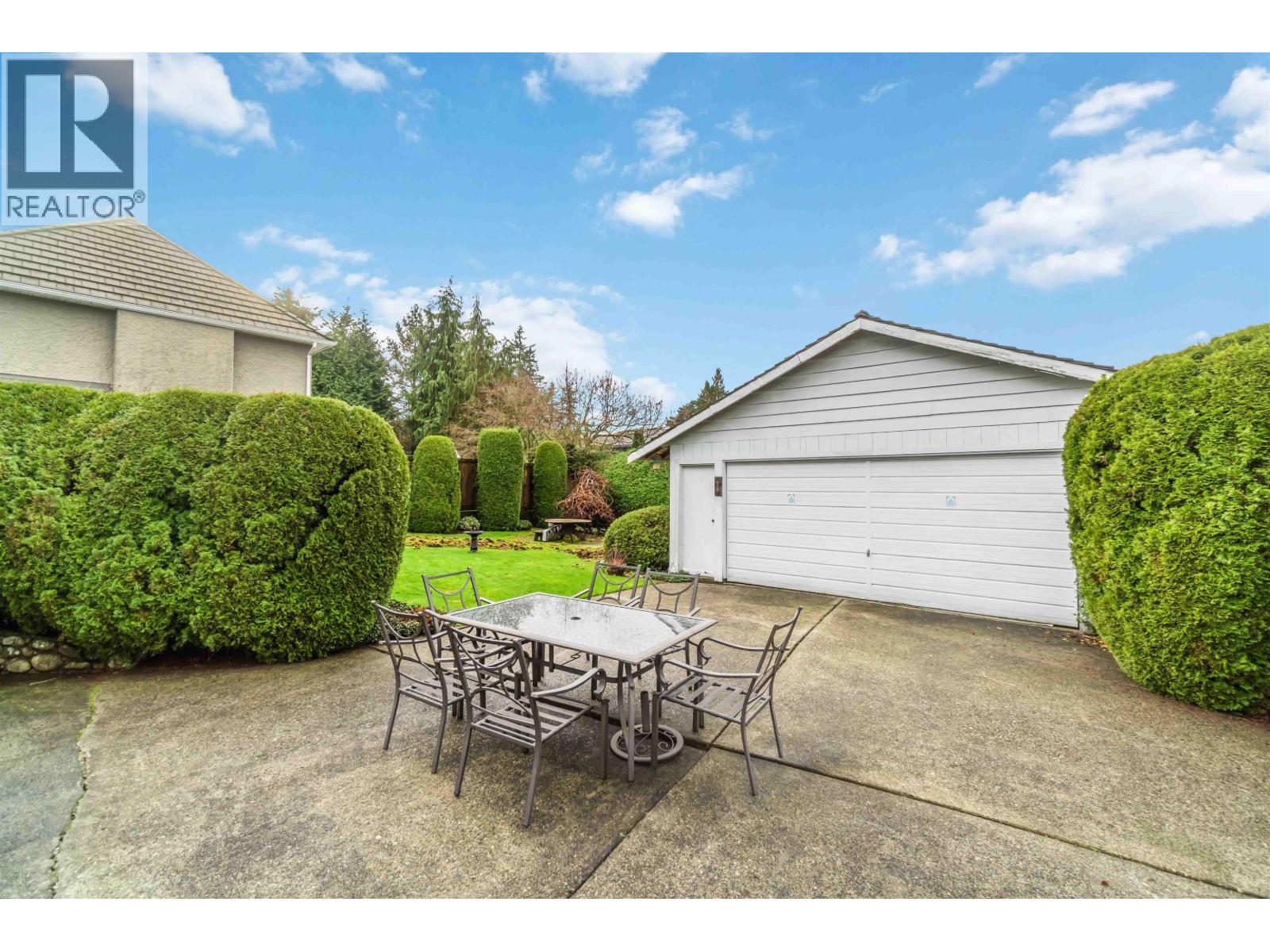 814 Kelvin Street, Coquitlam, BC - Outdoor