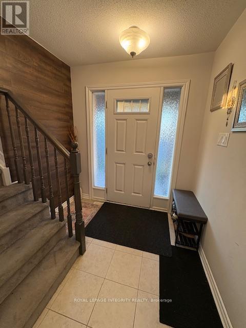 Entrance - 521 Honeylocust Avenue W, Ottawa, ON - Indoor Photo Showing Other Room