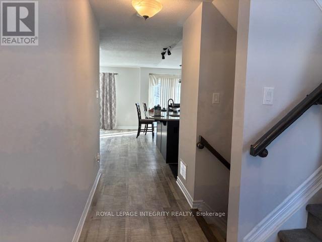 Hallway - 521 Honeylocust Avenue W, Ottawa, ON - Indoor Photo Showing Other Room