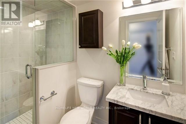 4 - 20 Hargrave Lane, Toronto, ON - Indoor Photo Showing Bathroom