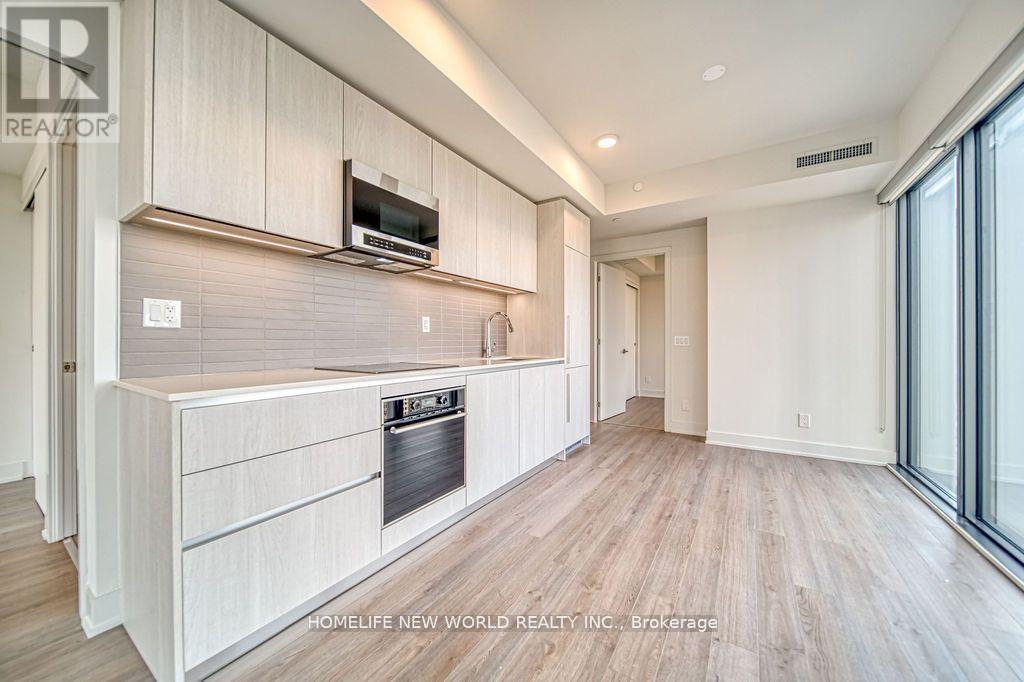 3002 - 8 Cumberland Street, Toronto, ON - Indoor Photo Showing Kitchen